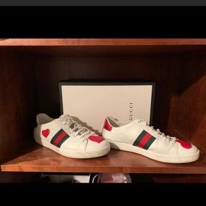 50% off !!!🔥🔥Gucci women’s ❤️sneakers size 39